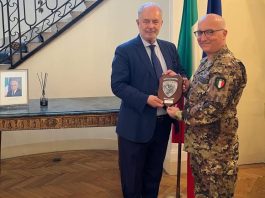 L’Ambasciatore d’Italia a Sofia Marcello Apicella incontra il Comandante della Brigata Bersaglieri “Garibaldi” Gen. Francesco Ferrara