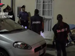 Smantellato giro di prostituzione tra Isola Capo Rizzuto e Crotone, 6 arresti / Video