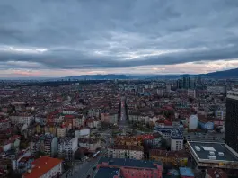 Bulgaria, gruppo di naziskin assedia l’albergo che ospita adolescenti ebrei italiani a Sofia