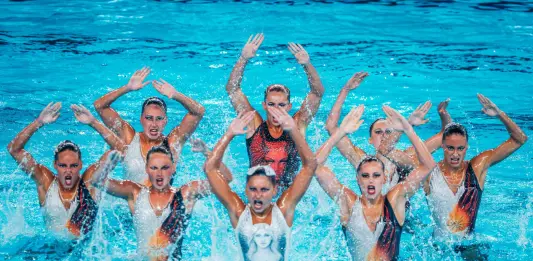 Nuoto artistico, il Team Free azzurro conquista la medaglia di bronzo agli Europei di Parigi