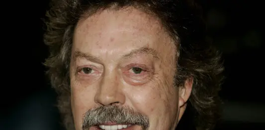 E’ morto Tim Curry, l’attore celebre per “The Rocky Horror Picture Show” e “It” aveva 80 anni