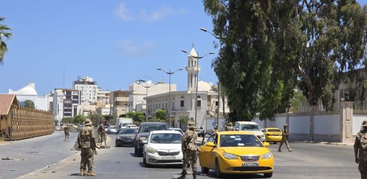 Libia, blackout totale colpisce Tripoli: paralisi in città