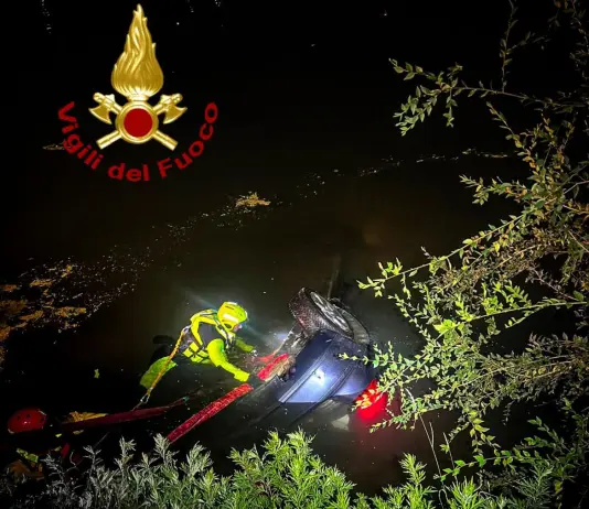 Scappano all’alt della Polizia e finiscono con l’auto nel Po, due dispersi a Torino