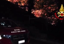 Fiamme sul monte Goi nel Comasco, evacuate alcune famiglie