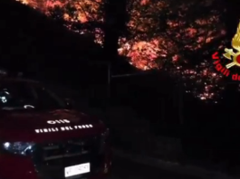 Fiamme sul monte Goi nel Comasco, evacuate alcune famiglie