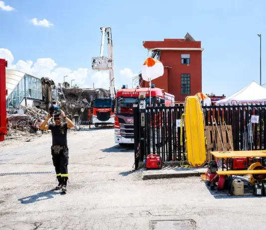 Crollo della palazzina a Messina, si scava ancora tra le macerie alla ricerca degli ultimi due dispersi