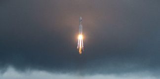 Cina: Long March-8A porta in orbita nuovi satelliti Internet (3)