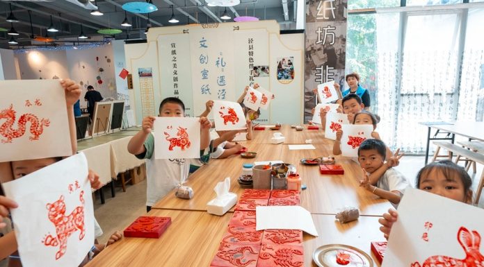 Cina: cultura della carta Xuan stimola il turismo nella contea di Jingxian (1)