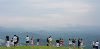 Cina: clima fresco e paesaggi attirano turisti nella contea di Anji (3)