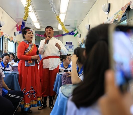 Cina: treno speciale Heilongjiang-Pechino destinato a viaggi di studio (3)