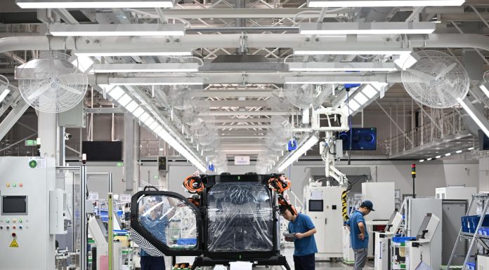 Cina: ARIDGE produce il millesimo sistema di propulsione per auto volanti (3)
