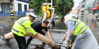 Cina: interventi dopo piogge e alluvioni causate dal tifone Dolphin (1)