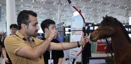Cina: C919, al via la prima rotta commerciale internazionale (1)