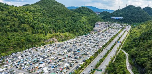 Cina: turismo estivo in camper tra le montagne del Guizhou (3)