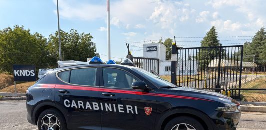 Persecuzioni e aggressioni ad un giovane in provincia di Bari, in quattro ai domiciliari