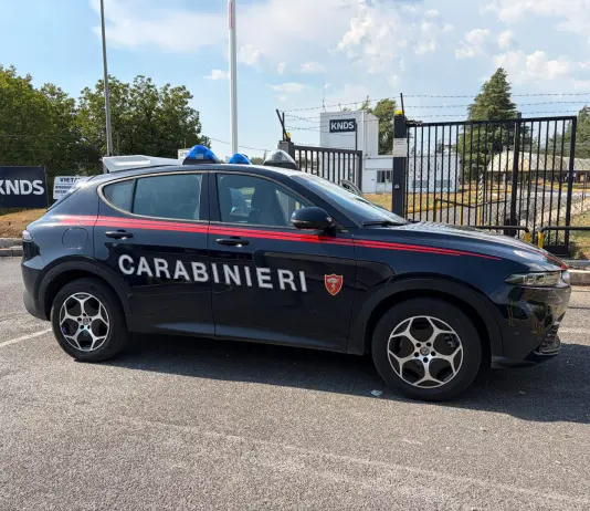 Un incendio causa una esplosione in una fabbrica di munizioni alle porte di Roma, non risultano feriti