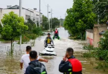 Cina: operazioni di soccorso e intervento dopo piogge torrenziali nell’Hubei (1)