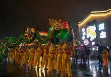 Cina: Hunan, economia notturna anima un quartiere storico e culturale (3)
