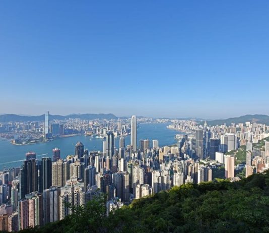 Cina: PIL di Hong Kong a +5,1% nel primo semestre, dato migliore in quasi 5 anni