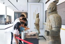 Cina: Hubei, forte aumento delle visite didattiche nei musei (1)