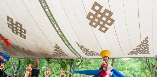 Cina: opera tibetana in scena al Festival Shoton di Lhasa (2)