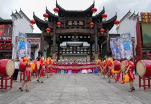 Cina: Zhangjiajie, patrimonio culturale favorisce boom del turismo estivo (2)