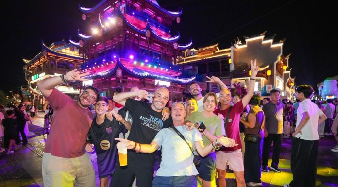 Cina: Zhangjiajie, patrimonio culturale favorisce boom del turismo estivo (3)