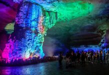 Cina: grotte del Guangxi Zhuang diventano una popolare meta turistica (2)