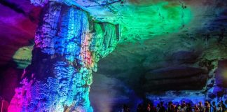 Cina: grotte del Guangxi Zhuang diventano una popolare meta turistica (2)