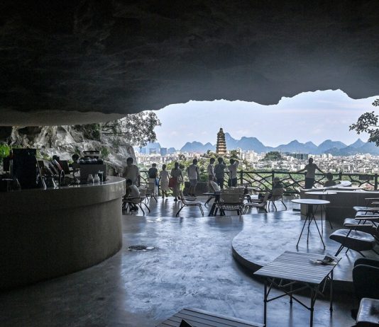 Cina: grotte del Guangxi Zhuang diventano una popolare meta turistica (3)