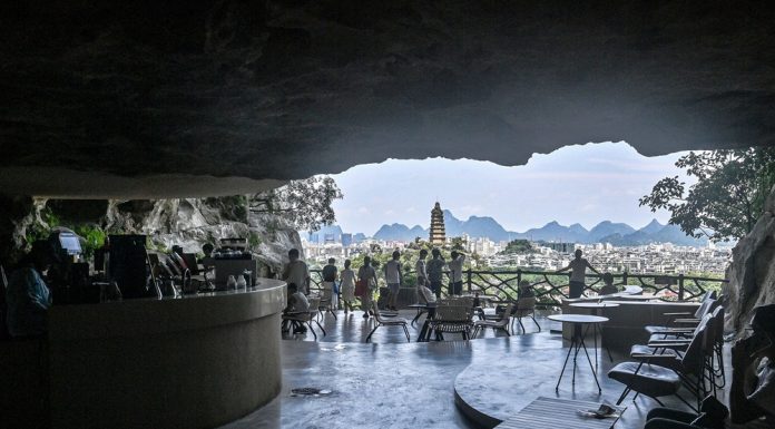 Cina: grotte del Guangxi Zhuang diventano una popolare meta turistica (3)