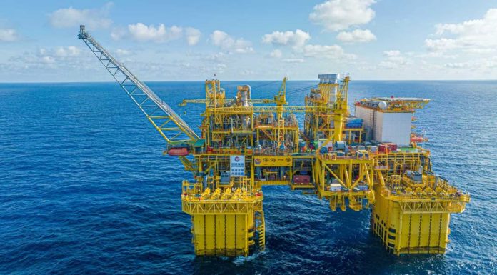 Cina mira a 440 mln tonnellate di approvvigionamento di petrolio e gas entro 2030