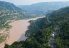 Cina: autostrade lungo il fiume Giallo favoriscono turismo estivo (1)