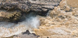 Cina: autostrade lungo il fiume Giallo favoriscono turismo estivo (3)