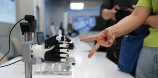 Cina: Pechino sviluppa industrie emergenti e orientate al futuro (3)