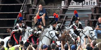 Palio di Siena: le foto della storica corsa equestre (1)