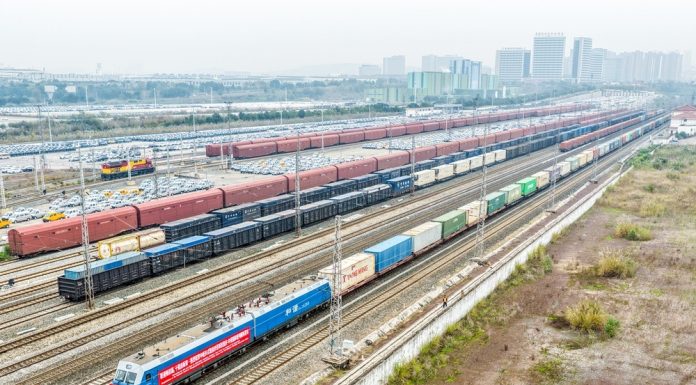 Cina: ferrovie hanno gestito 2,35 mld tonnellate di merci nei primi sette mesi