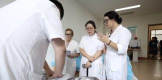 Cina: italiani esplorano la medicina tradizionale cinese a Tianjin