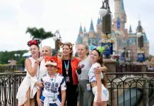 Cina: Shanghai inaugura servizi turistici di IA mentre cresce turismo in entrata