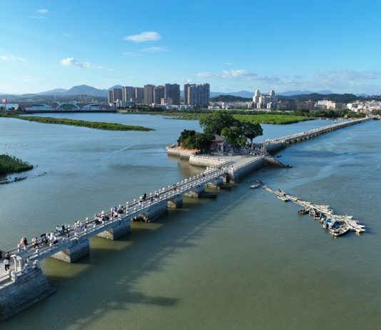 Cina: patrimonio culturale attira turisti sul ponte Luoyang a Quanzhou (3)