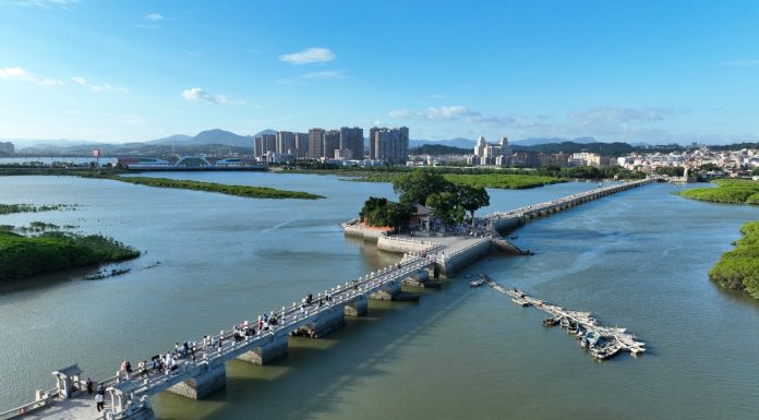 Cina: patrimonio culturale attira turisti sul ponte Luoyang a Quanzhou (3)