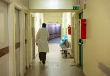 Indagati i genitori della bimba morta a Palermo, il cuginetto positivo alla difterite