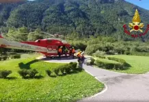Maltempo, 29 escursionisti ed un cane bloccati in Val Seriana: recuperati in elicottero / Video