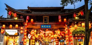 Cina: nei primi sette mesi oltre 22mln di turisti nell’antica città di Dali (1)