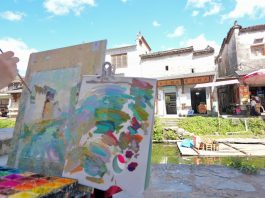 Cina: turisti dipingono i paesaggi rurali del villaggio di Likeng (1)