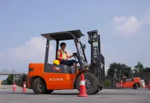 Cina: fiere del lavoro e corsi di formazione per favorire l’occupazione (2)