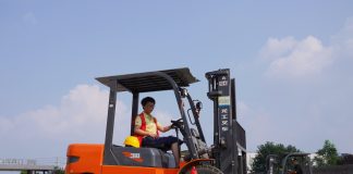 Cina: fiere del lavoro e corsi di formazione per favorire l’occupazione (2)