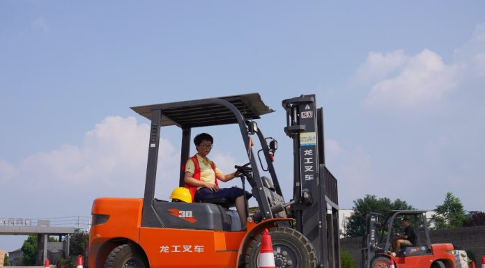 Cina: fiere del lavoro e corsi di formazione per favorire l’occupazione (2)