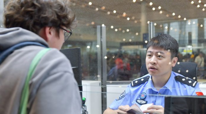 Cina: superati i 15 milioni di transiti ai valichi di Pechino, 20 giorni prima del 2025