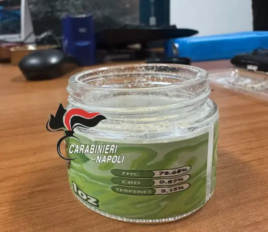 Droga, il white hash sbarca nel Napoletano: arrestati 4 giovani a Pozzuoli
